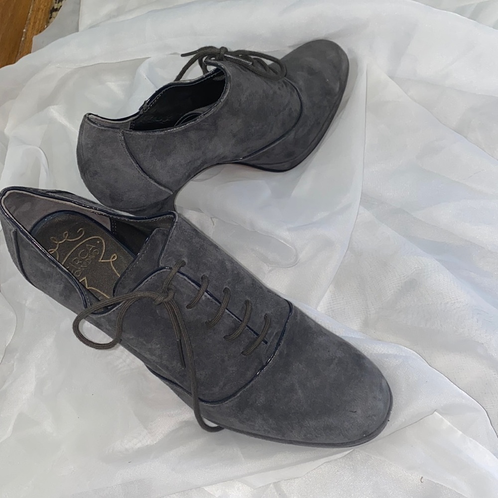 Gray CIRCA JOAN&DAVID BOOTIES HEALS 8m LEATHER SOLE LUXERY DESIGNER SUEDE LACED